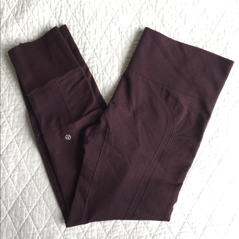 Lululemon Ebb to Street legging